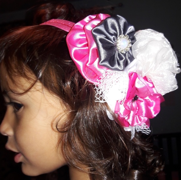 Flower headband - Picture 3 of 3